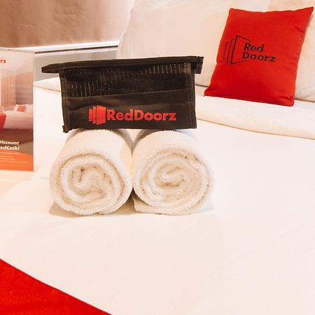 Reddoorz At Hotel Rosemarie Pasay Esterno foto