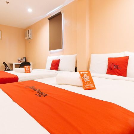 Reddoorz At Hotel Rosemarie Pasay Esterno foto