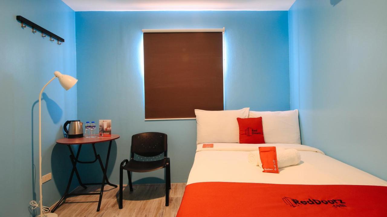 Reddoorz At Hotel Rosemarie Pasay Esterno foto