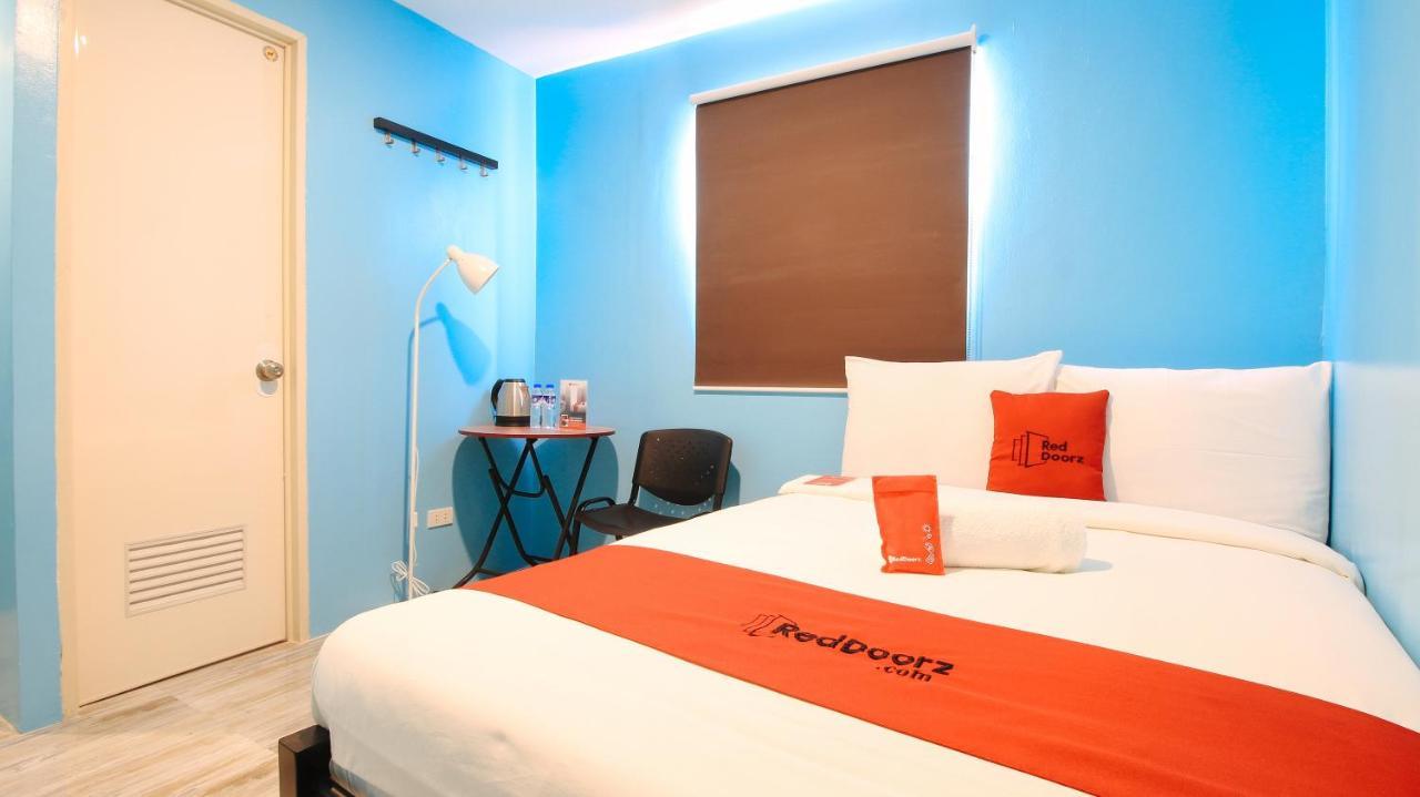 Reddoorz At Hotel Rosemarie Pasay Esterno foto