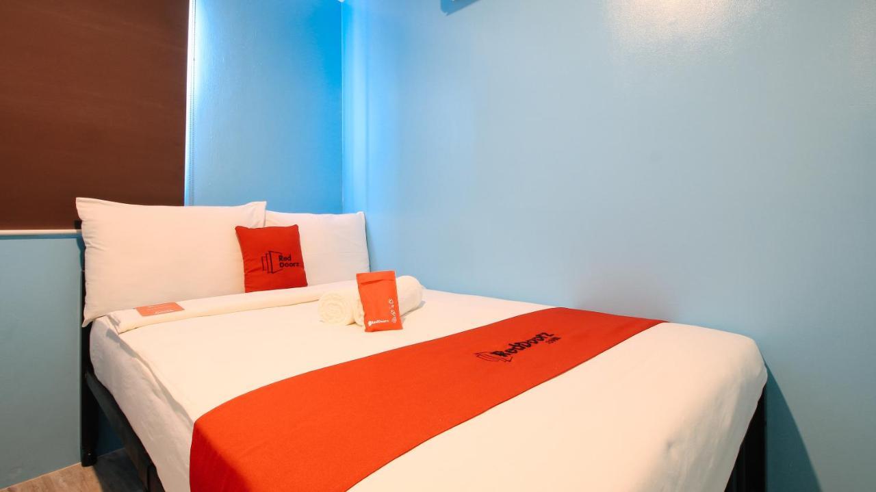 Reddoorz At Hotel Rosemarie Pasay Esterno foto