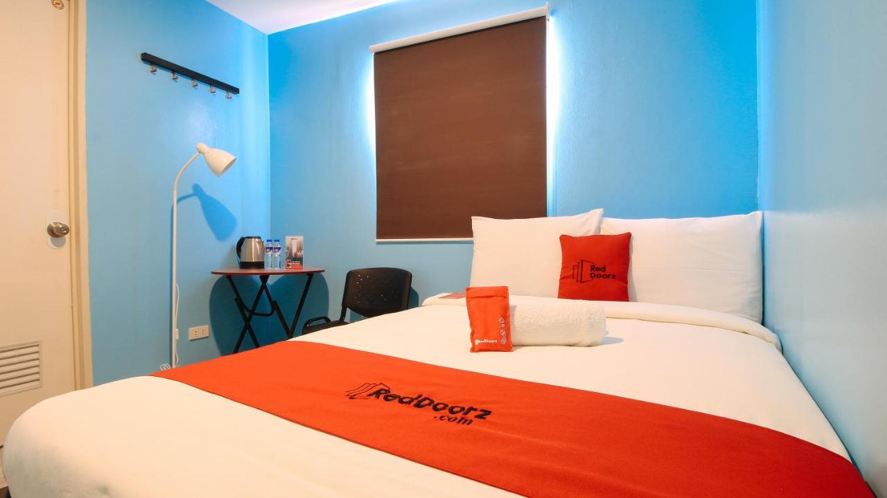 Reddoorz At Hotel Rosemarie Pasay Esterno foto