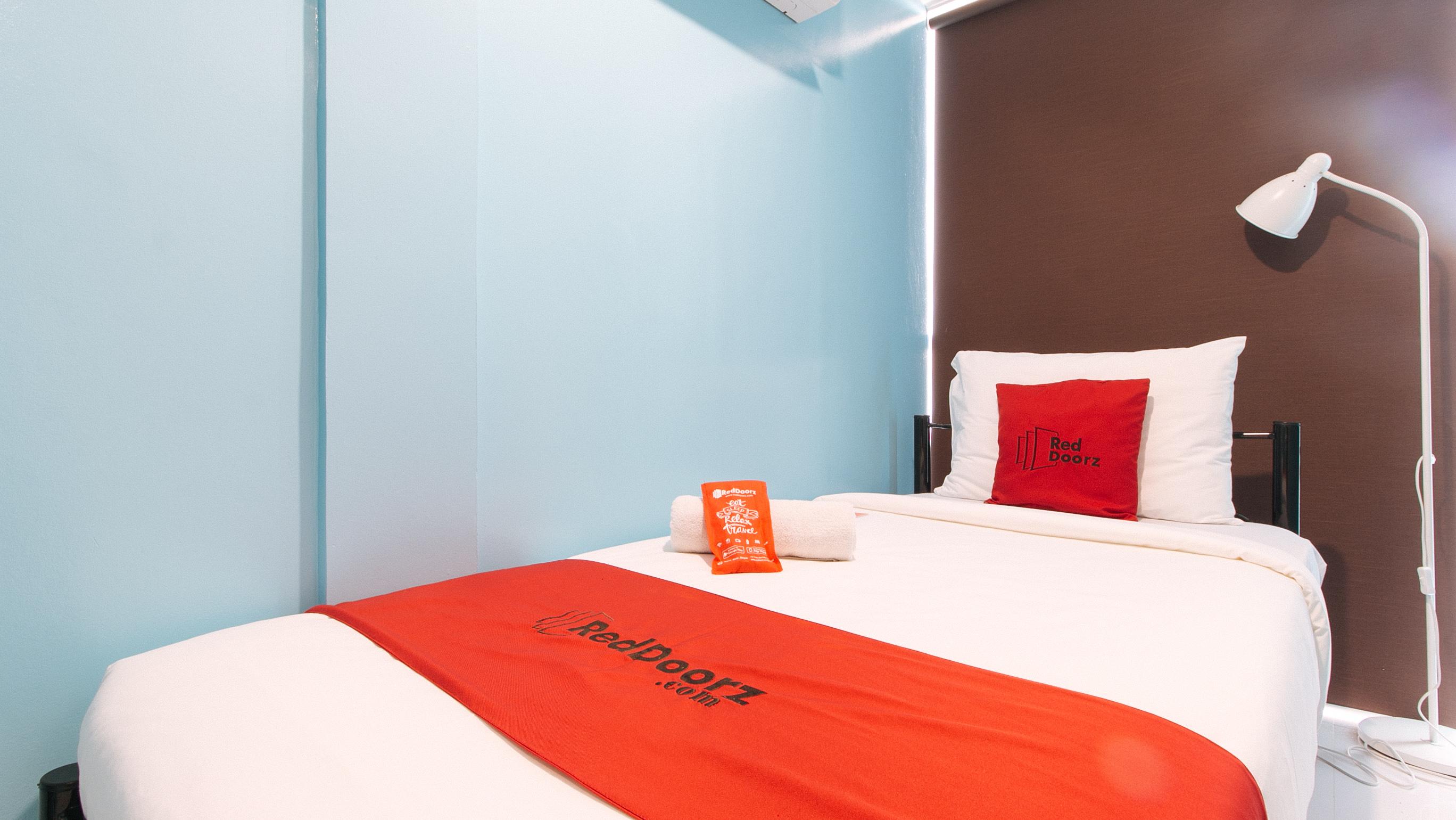 Reddoorz At Hotel Rosemarie Pasay Esterno foto