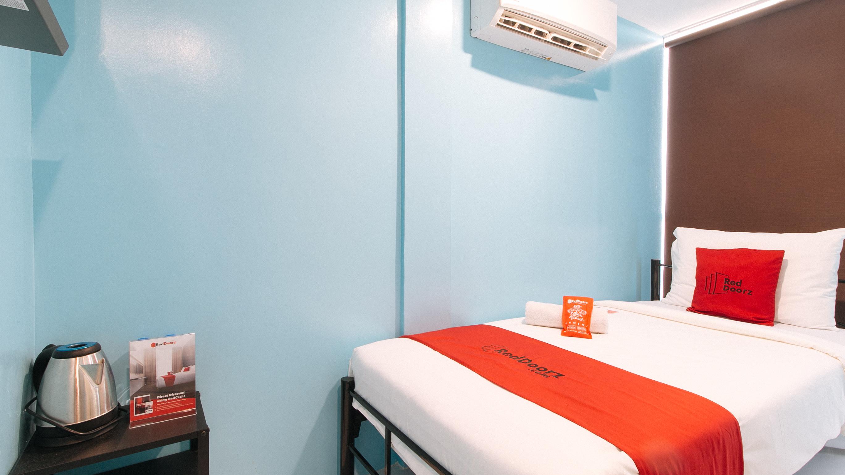 Reddoorz At Hotel Rosemarie Pasay Esterno foto