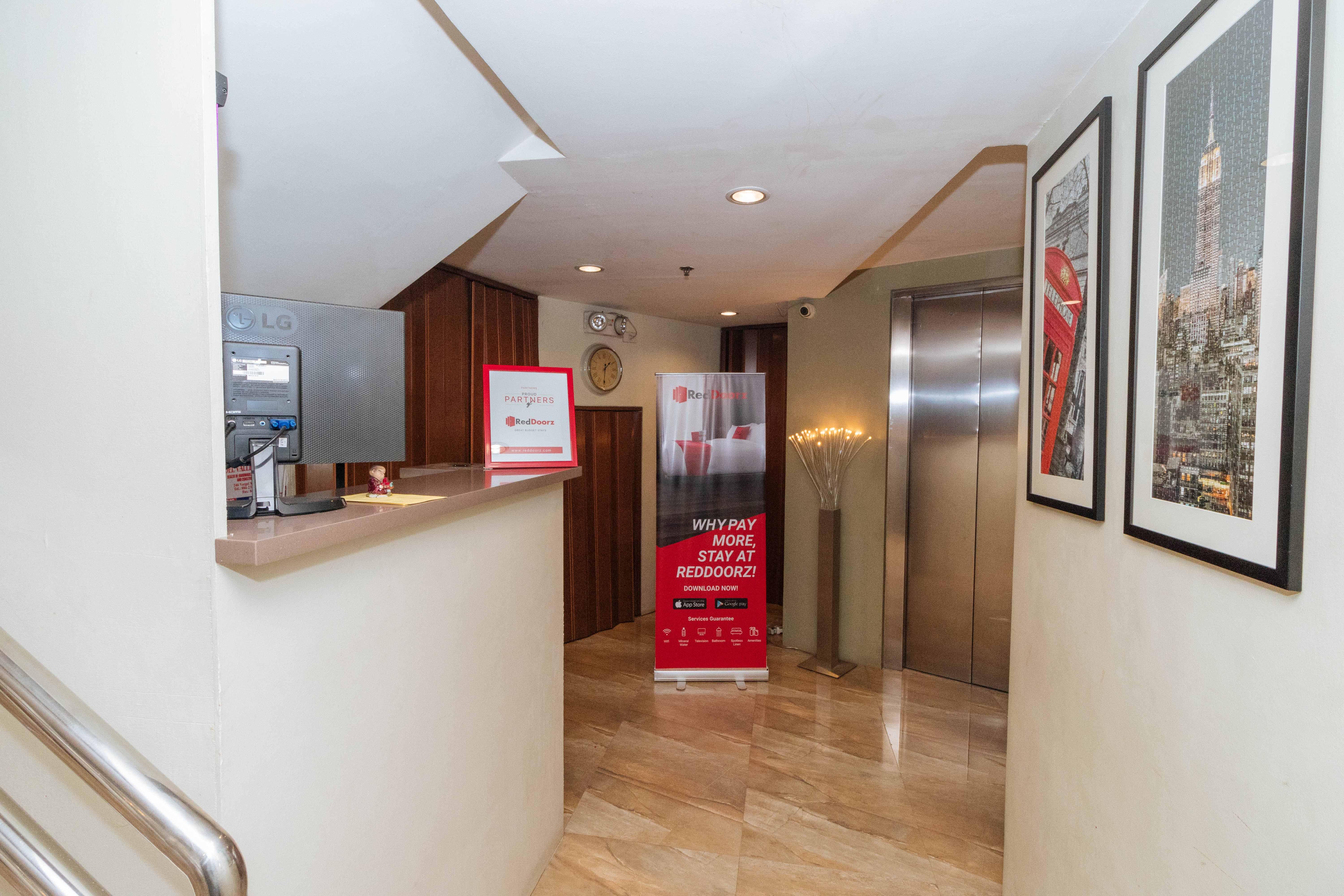 Reddoorz At Hotel Rosemarie Pasay Esterno foto
